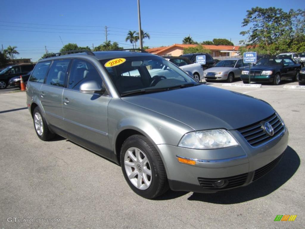 Stonehenge Grey Metallic 2004 Volkswagen Passat GLS Wagon Exterior Photo #41200802