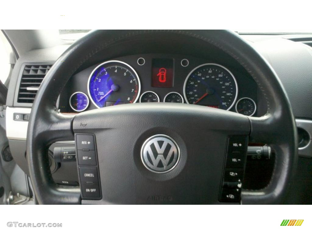 2004 Volkswagen Touareg V8 Teak Steering Wheel Photo #41201807