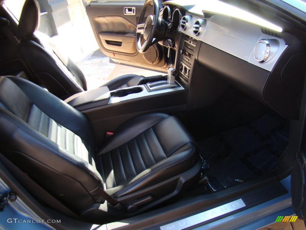 2006 Mustang GT Premium Coupe - Windveil Blue Metallic / Dark Charcoal photo #13