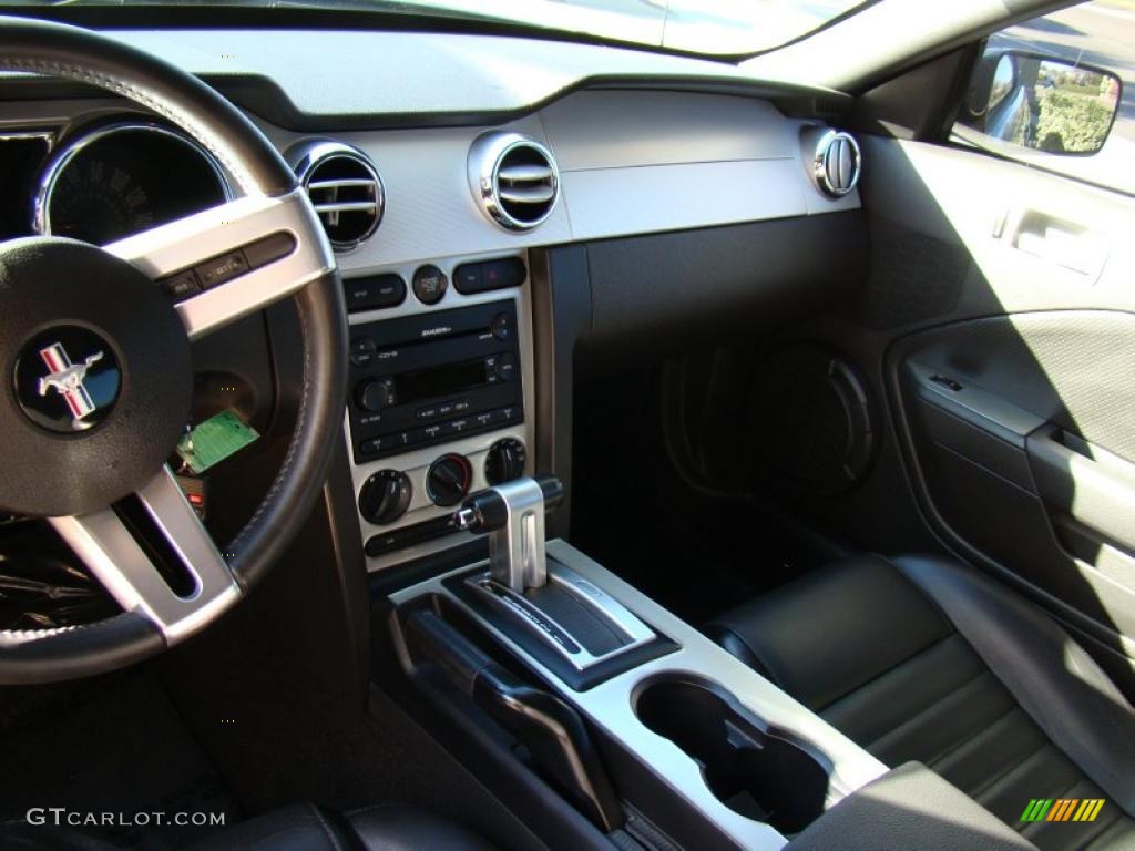 2006 Mustang GT Premium Coupe - Windveil Blue Metallic / Dark Charcoal photo #19