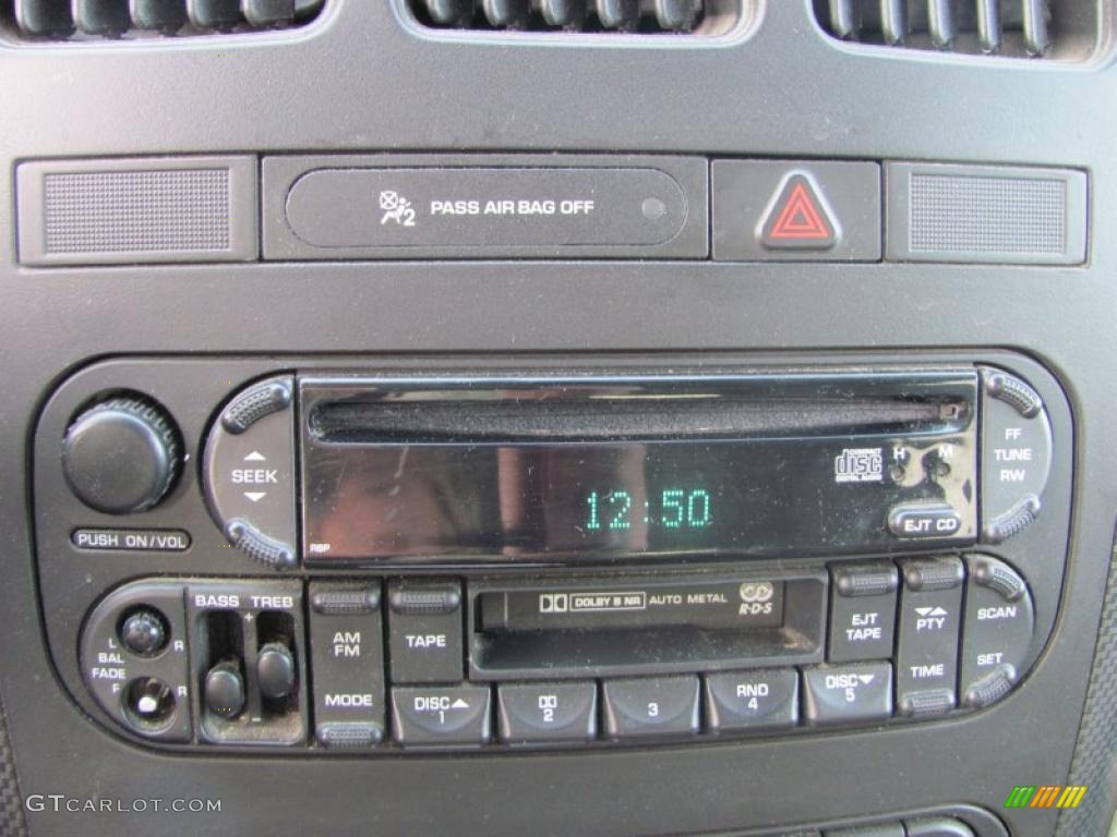 2005 Dodge Grand Caravan SXT Controls Photo #41202862