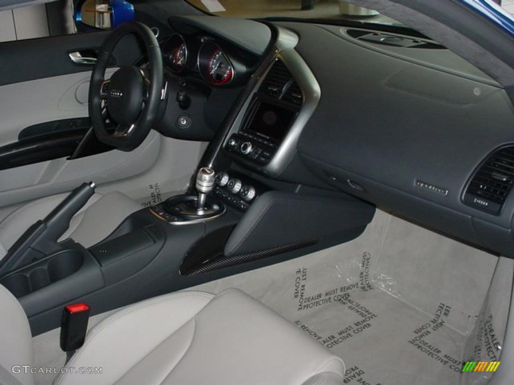 2009 Audi R8 4.2 FSI quattro Fine Nappa Limestone Grey Leather Dashboard Photo #41203689