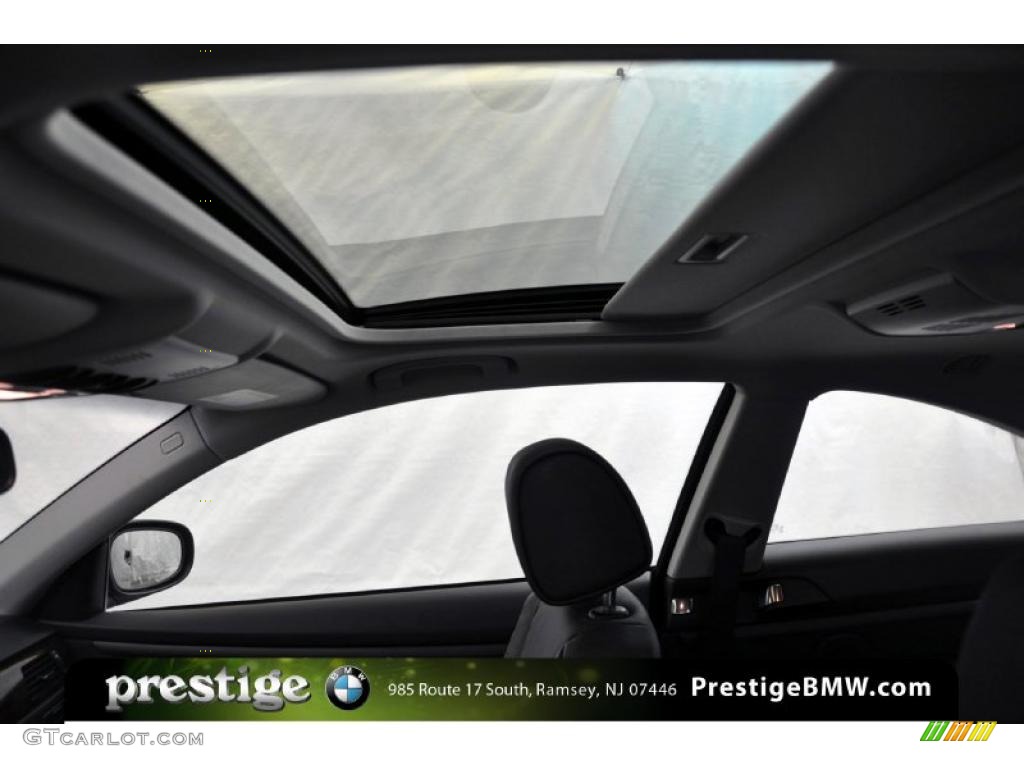 2011 3 Series 328i xDrive Coupe - Black Sapphire Metallic / Black photo #11