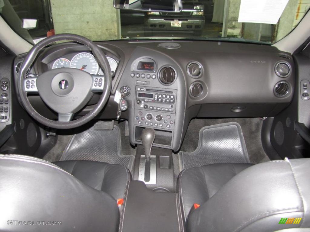 2007 Pontiac Grand Prix GT Sedan Ebony Dashboard Photo #41207070