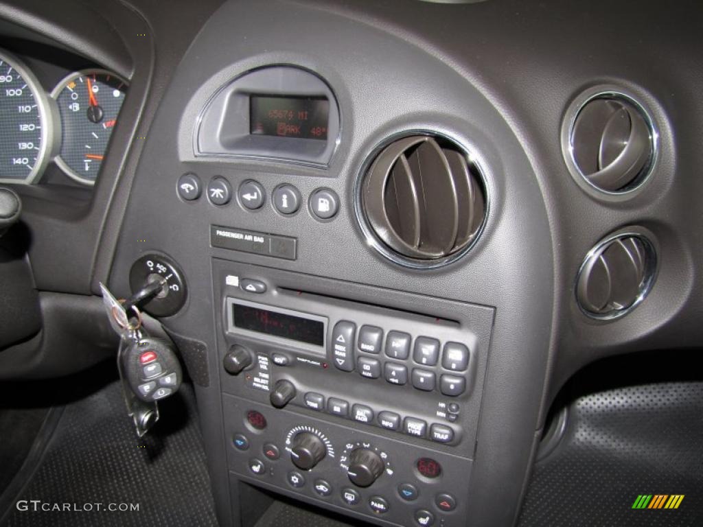 2007 Pontiac Grand Prix GT Sedan Controls Photo #41207106