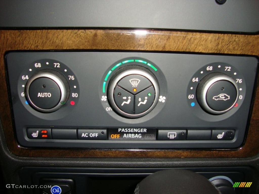 2006 Saab 9-5 2.3T SportCombi Wagon Controls Photo #41207670