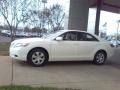 Super White - Camry LE Photo No. 18