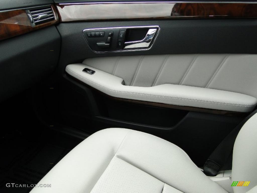 Ash/Black Interior 2011 Mercedes-Benz E 350 Sedan Photo #41213739