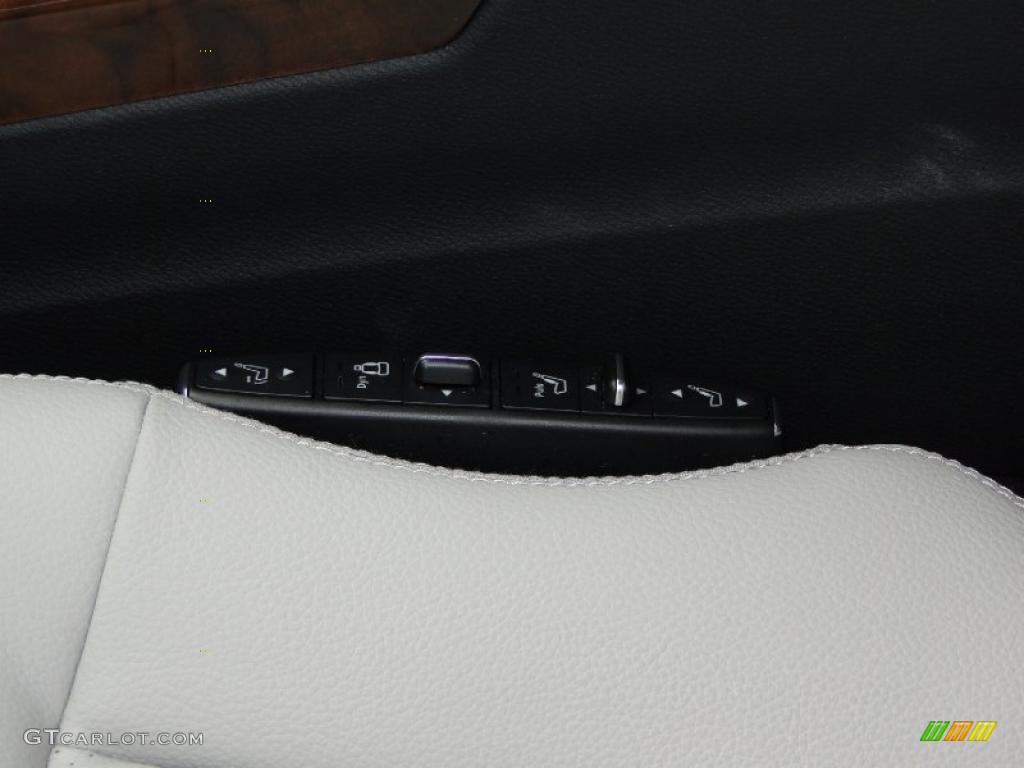 2011 Mercedes-Benz E 350 Sedan Controls Photo #41213931