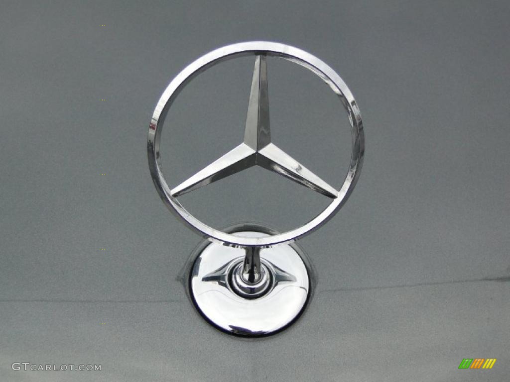 2011 Mercedes-Benz E 350 Sedan Marks and Logos Photo #41213947