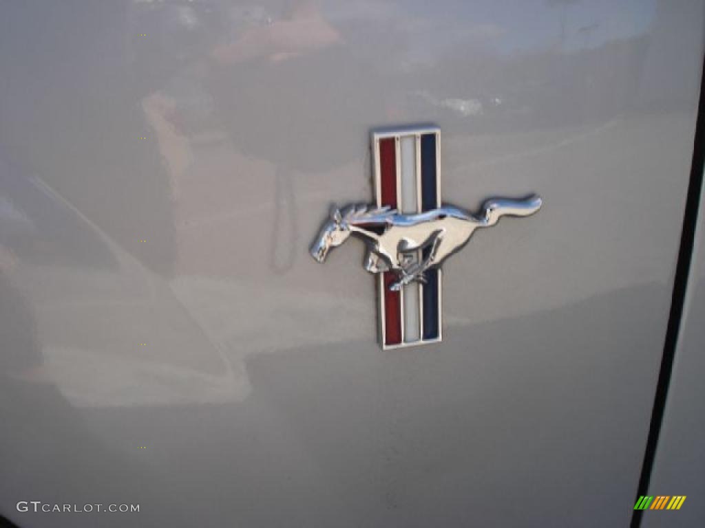 2002 Ford Mustang V6 Convertible Marks and Logos Photos