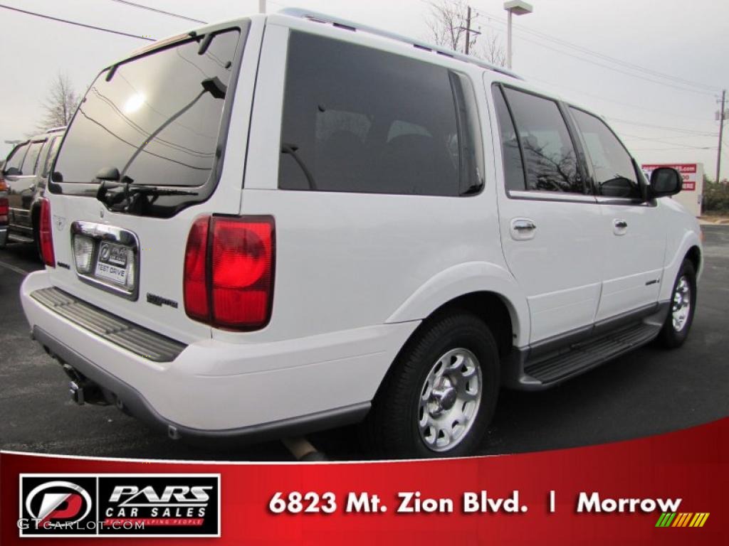 2001 Navigator  - Oxford White / Medium Parchment photo #3