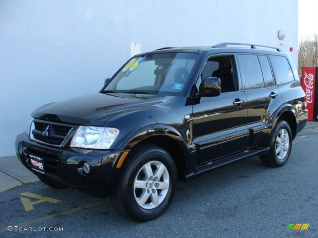 2006 Montero Limited 4x4 - Midnight Black / Charcoal photo #1