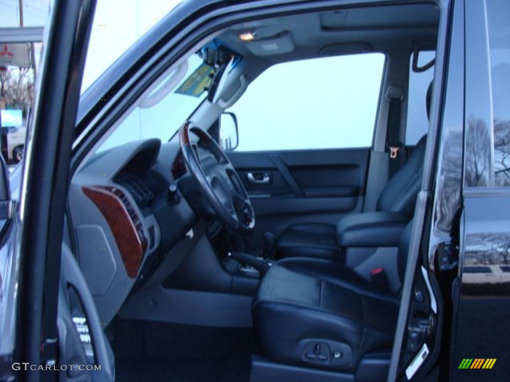 2006 Montero Limited 4x4 - Midnight Black / Charcoal photo #9