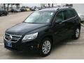 Deep Black Metallic - Tiguan SE Photo No. 3
