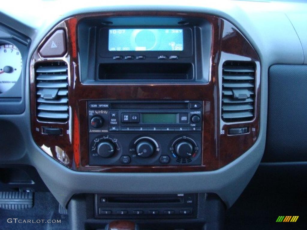 2006 Montero Limited 4x4 - Midnight Black / Charcoal photo #13