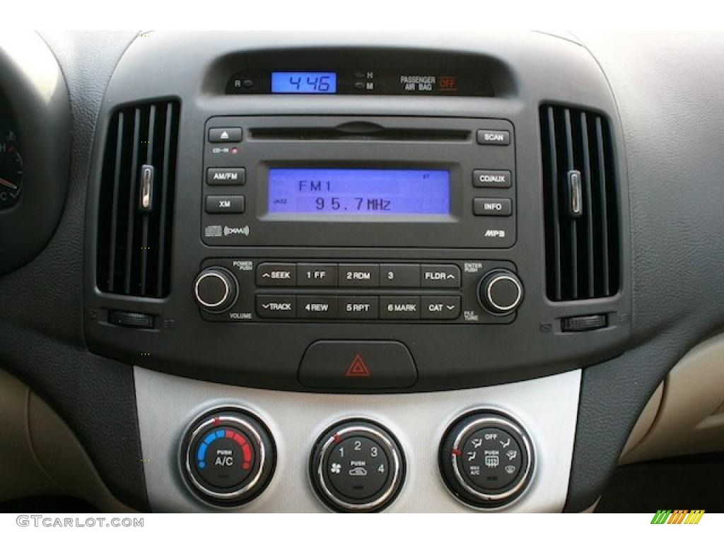 2009 Hyundai Elantra GLS Sedan Controls Photo #41226463