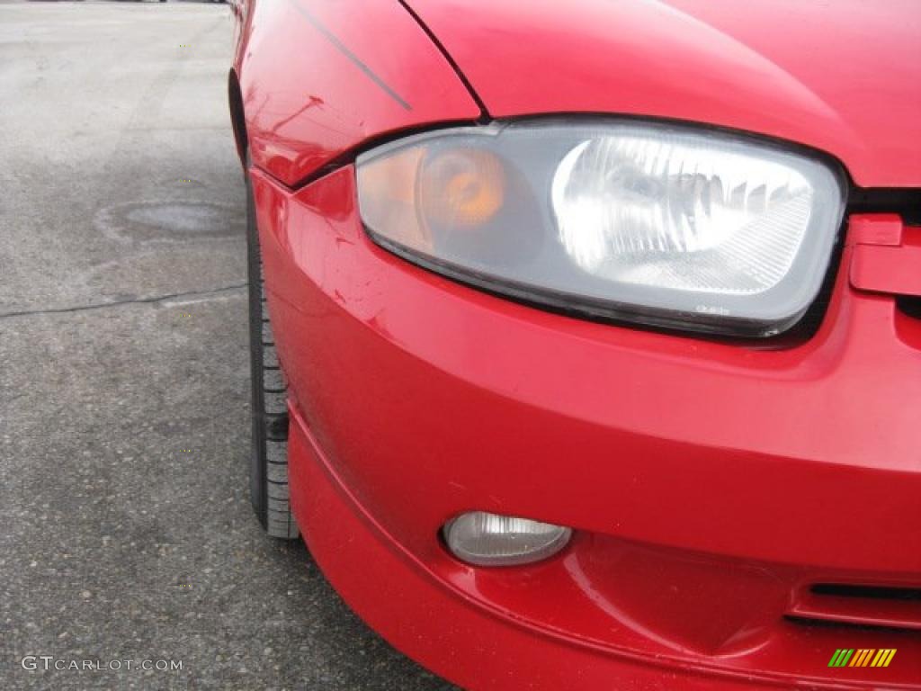 2003 Cavalier LS Sport Sedan - Victory Red / Graphite Gray photo #14