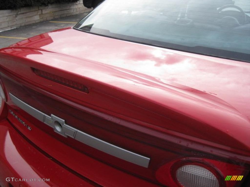 2003 Cavalier LS Sport Sedan - Victory Red / Graphite Gray photo #18