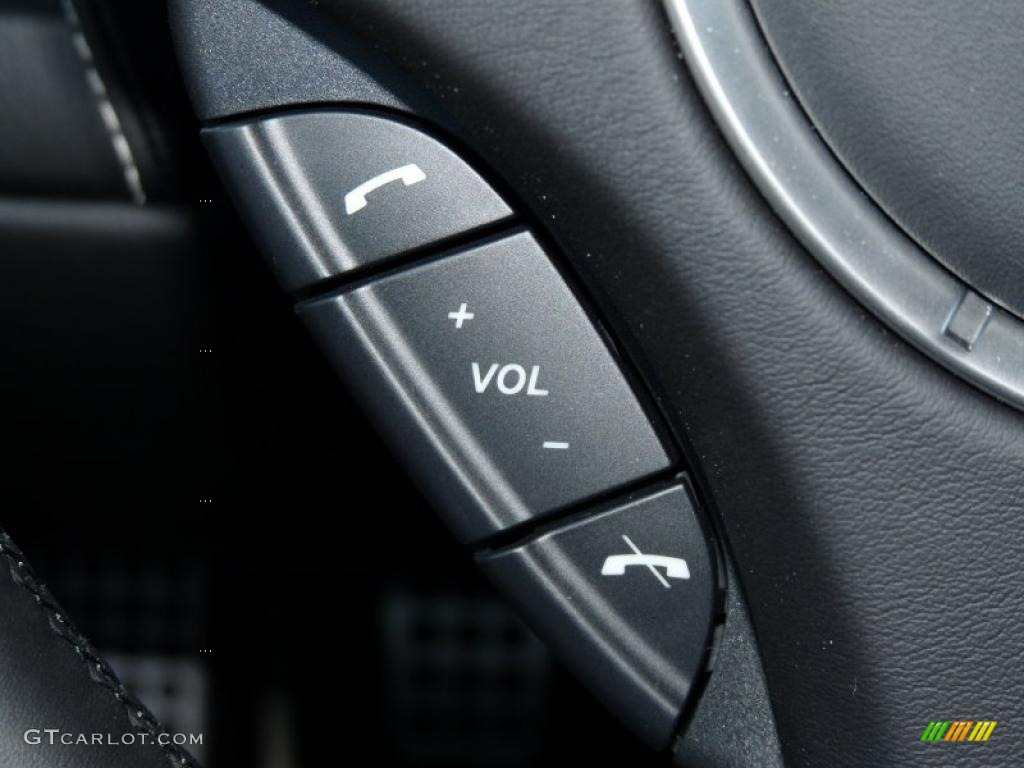2011 Aston Martin DB9 Coupe Controls Photo #41228039
