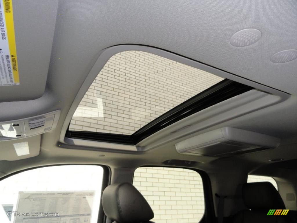 2011 Cadillac Escalade Premium AWD Sunroof Photo #41229339