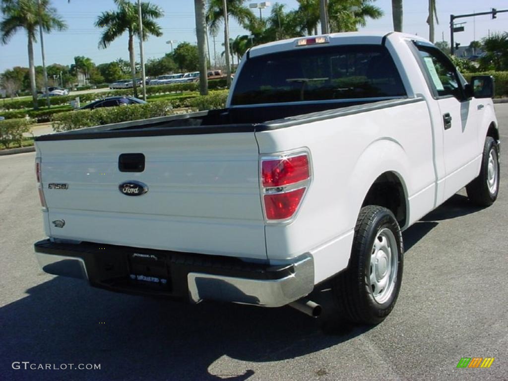 Oxford White 2010 Ford F150 XL Regular Cab Exterior Photo #41232171