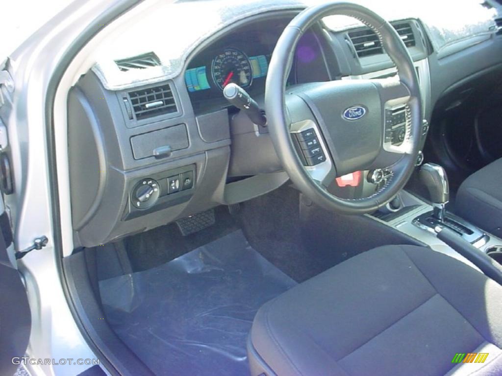 2010 Fusion Hybrid - Brilliant Silver Metallic / Charcoal Black photo #15