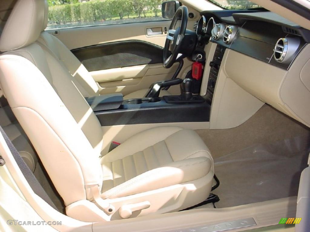 2006 Mustang GT Premium Coupe - Legend Lime Metallic / Light Parchment photo #19