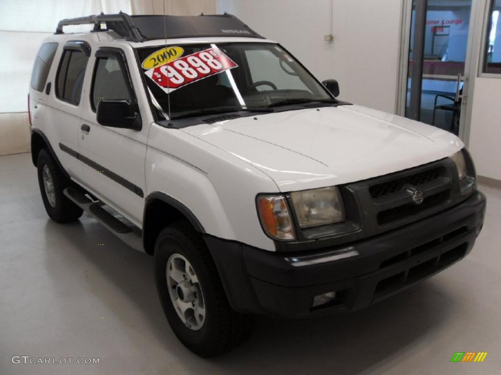 2000 Xterra SE V6 4x4 - Cloud White / Dusk photo #5