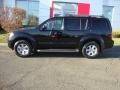 Super Black - Pathfinder SE 4x4 Photo No. 2