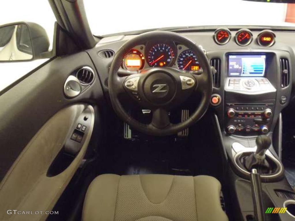 2009 Nissan 370Z Sport Touring Coupe Gray Leather Dashboard Photo #41240992