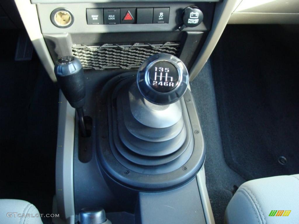 2010 Jeep Wrangler Unlimited Rubicon 4x4 6 Speed Manual Transmission Photo #41241572