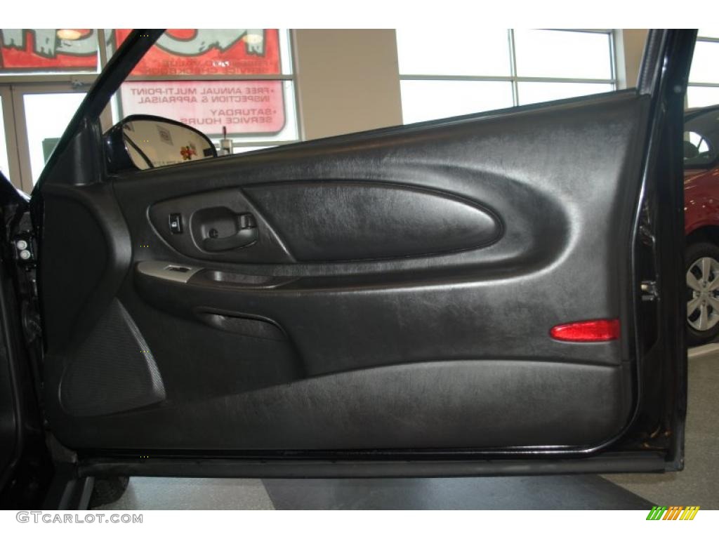 2007 Chevrolet Monte Carlo LS Ebony Black Door Panel Photo #41241936