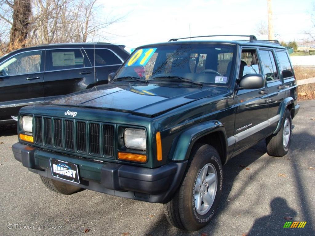 Forest Green Pearlcoat Jeep Cherokee