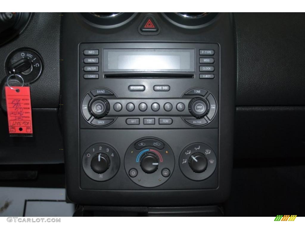 2005 Pontiac G6 Sedan Controls Photo #41242588