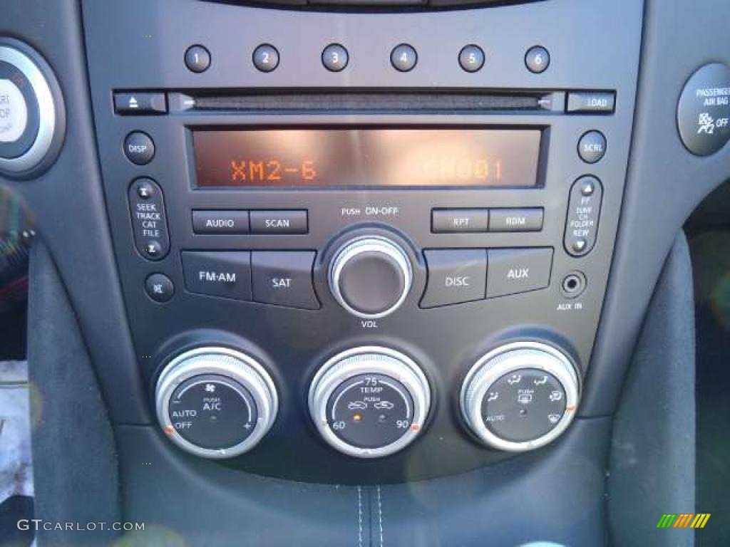 2010 Nissan 370Z Touring Roadster Controls Photo #41243156