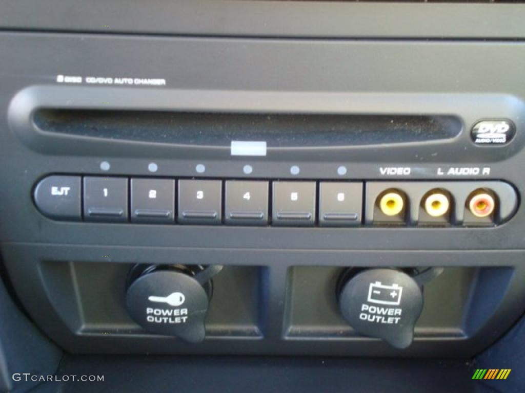 2006 Chrysler Pacifica Touring Controls Photo #41243648
