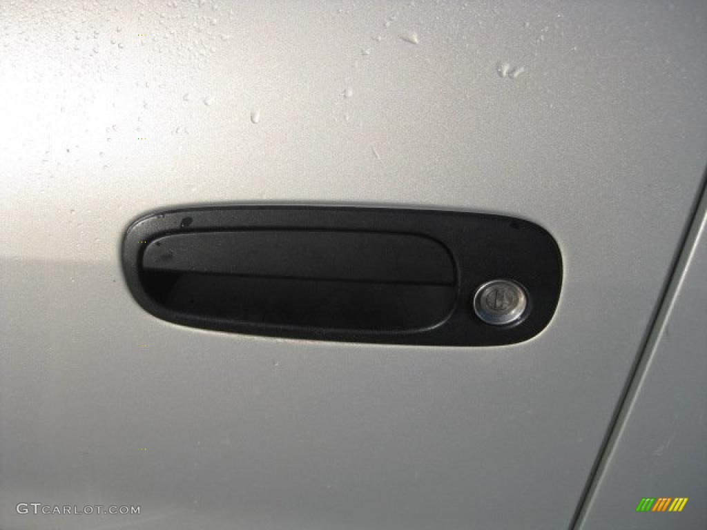 2001 Prizm  - Silver Metallic / Dark Charcoal photo #19