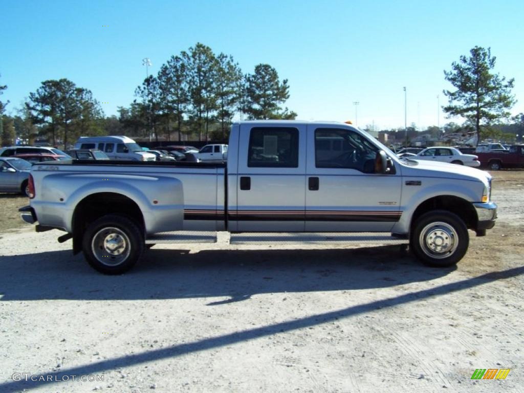 2004 F450 Super Duty XL Crew Cab 4x4 Dually - Silver Metallic / Medium Flint photo #4