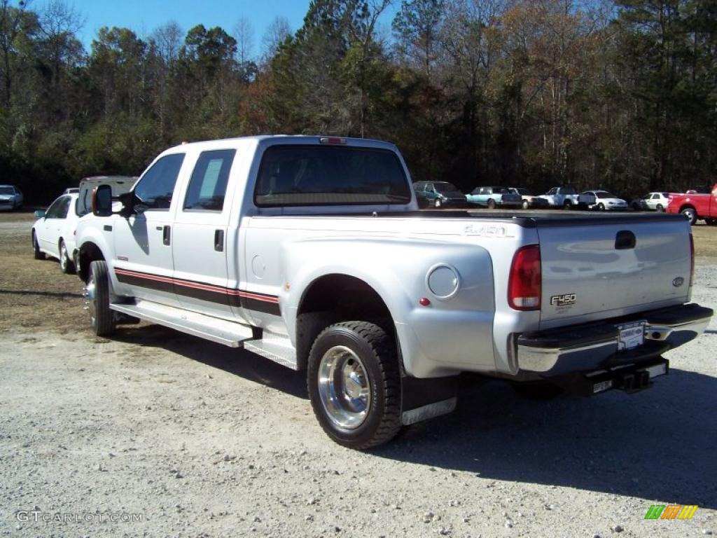 Silver Metallic 2004 Ford F450 Super Duty XL Crew Cab 4x4 Dually Exterior Photo #41247109