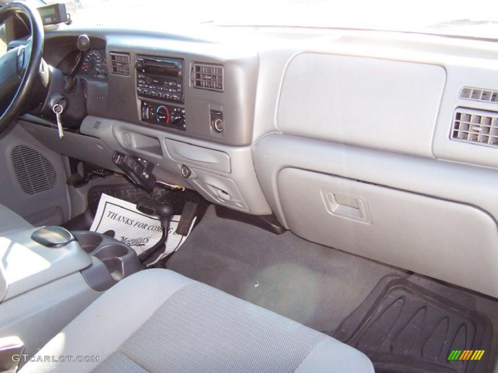 2004 F450 Super Duty XL Crew Cab 4x4 Dually - Silver Metallic / Medium Flint photo #19