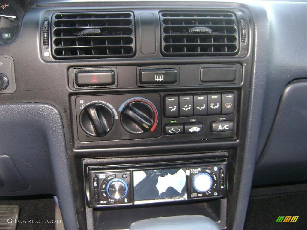 1991 Honda Accord LX Sedan Controls Photo #41247996