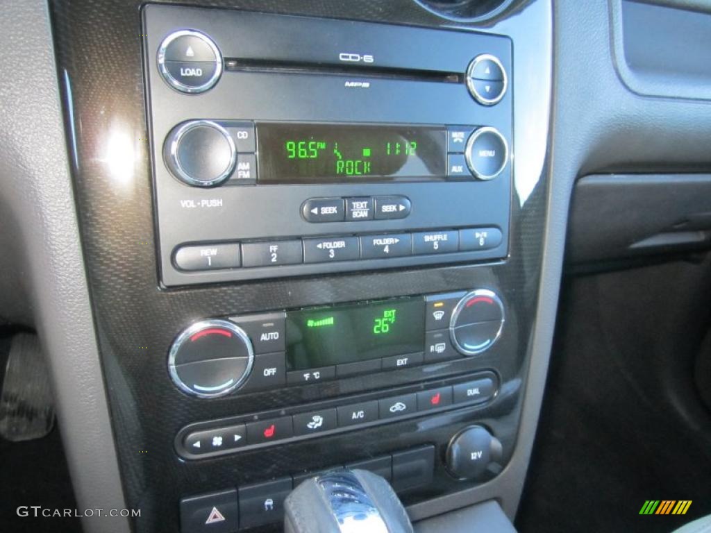 2008 Ford Taurus X SEL AWD Controls Photo #41248649