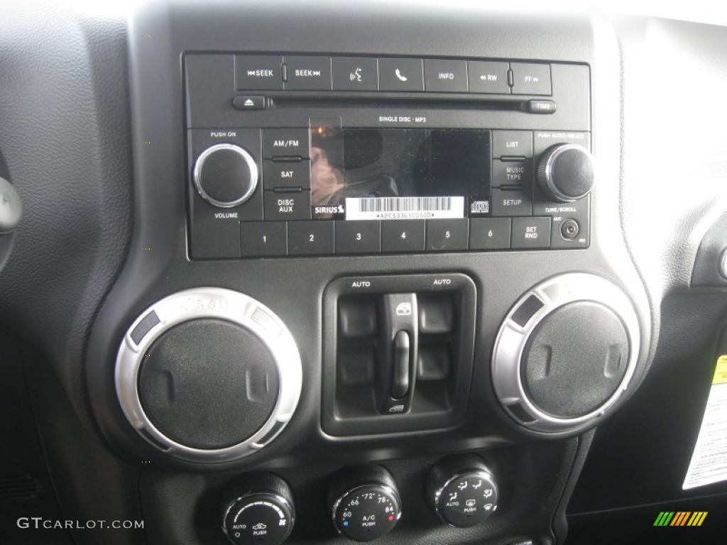 2011 Jeep Wrangler Unlimited Sahara 4x4 Controls Photo #41249781