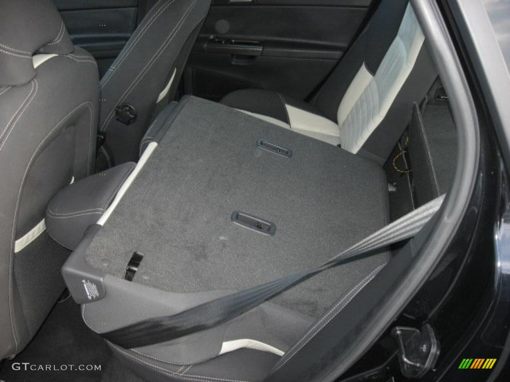 R Design Off Black/Créme Interior 2010 Volvo V50 T5 R-Design Photo #41252677