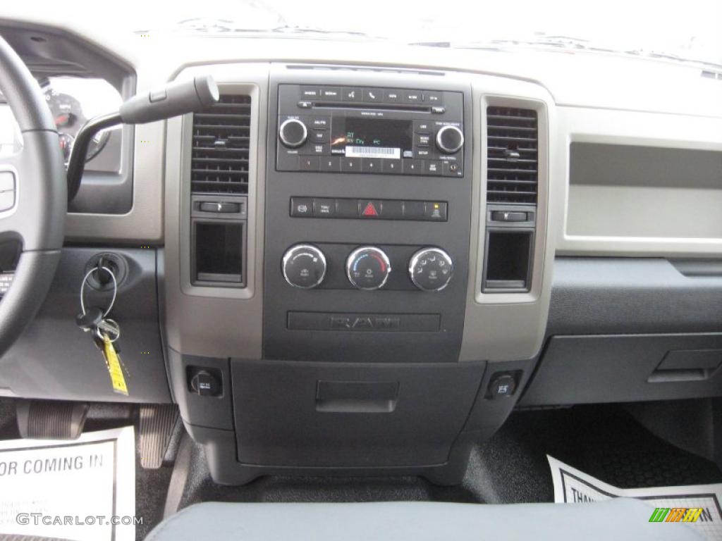 2011 Dodge Ram 2500 HD ST Crew Cab Controls Photo #41253261