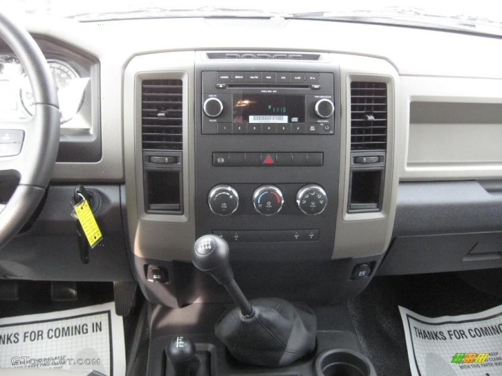 2011 Dodge Ram 3500 HD Laramie Crew Cab 4x4 Chassis Controls Photo #41253485