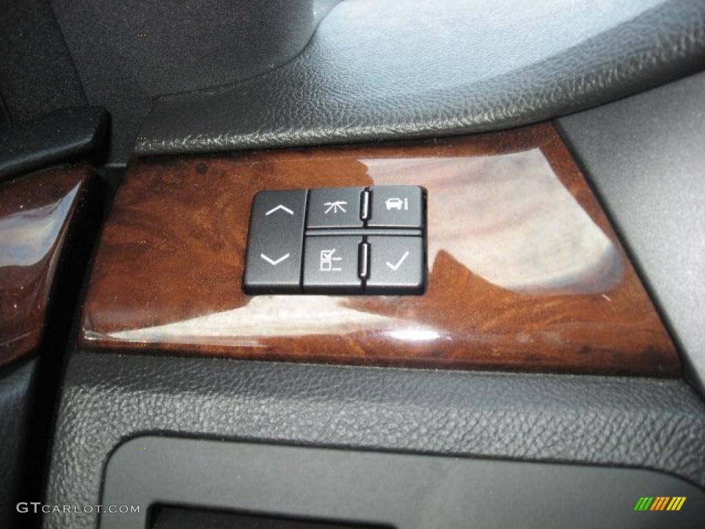 2006 Cadillac DTS Luxury Controls Photo #41253645