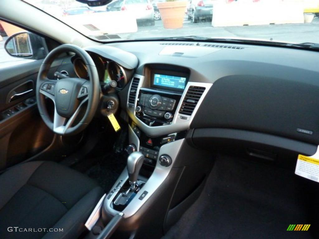 2011 Chevrolet Cruze LT Jet Black Dashboard Photo #41254301
