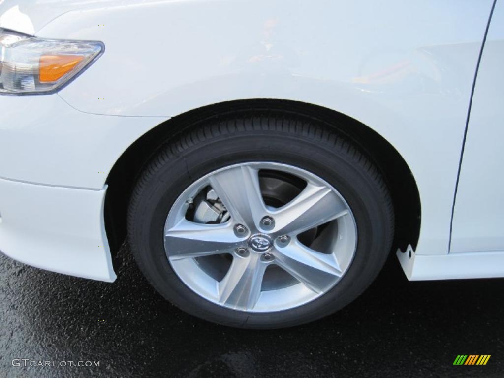2011 Toyota Camry SE Wheel Photo #41255337